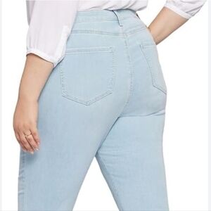 Wild Fable Women Distressed Denim High Rise Mom Jeans Size 18